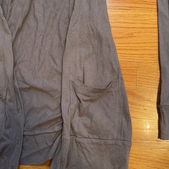 Women Forever21 Powdery Blue Long Sleeve Open Front Cardigan with Pockets - Picture 2 of 5